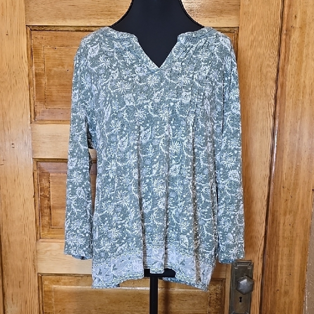 Lucky Brand Green and White Long Sleeve Top L